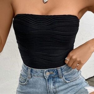 SHEIN Black Strapless Wave Pattern Crop Top